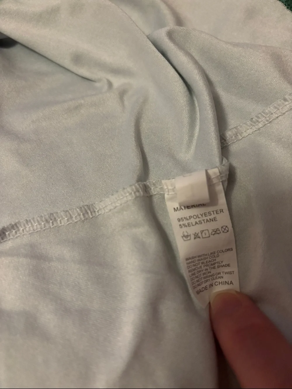 Green Feather-Print Cut-out Shoulder Sleeves Women's Large Tunic - Picture 6 of 6